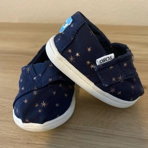 Toms T3 Size 3 Baby/Toddler Slip-On Shoes Blue